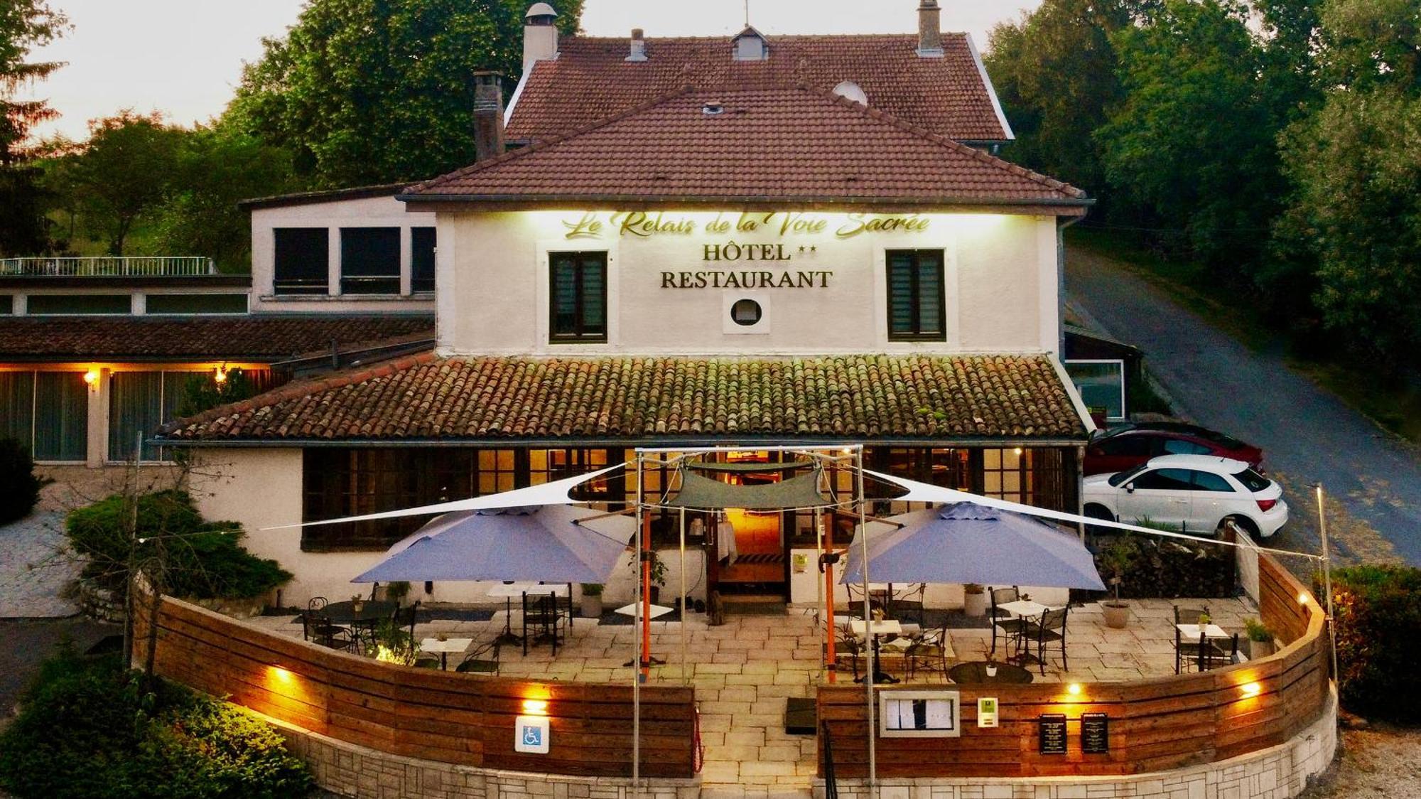 Hotel Logis Le Relais De La Voie Sacree Issoncourt Zewnętrze zdjęcie