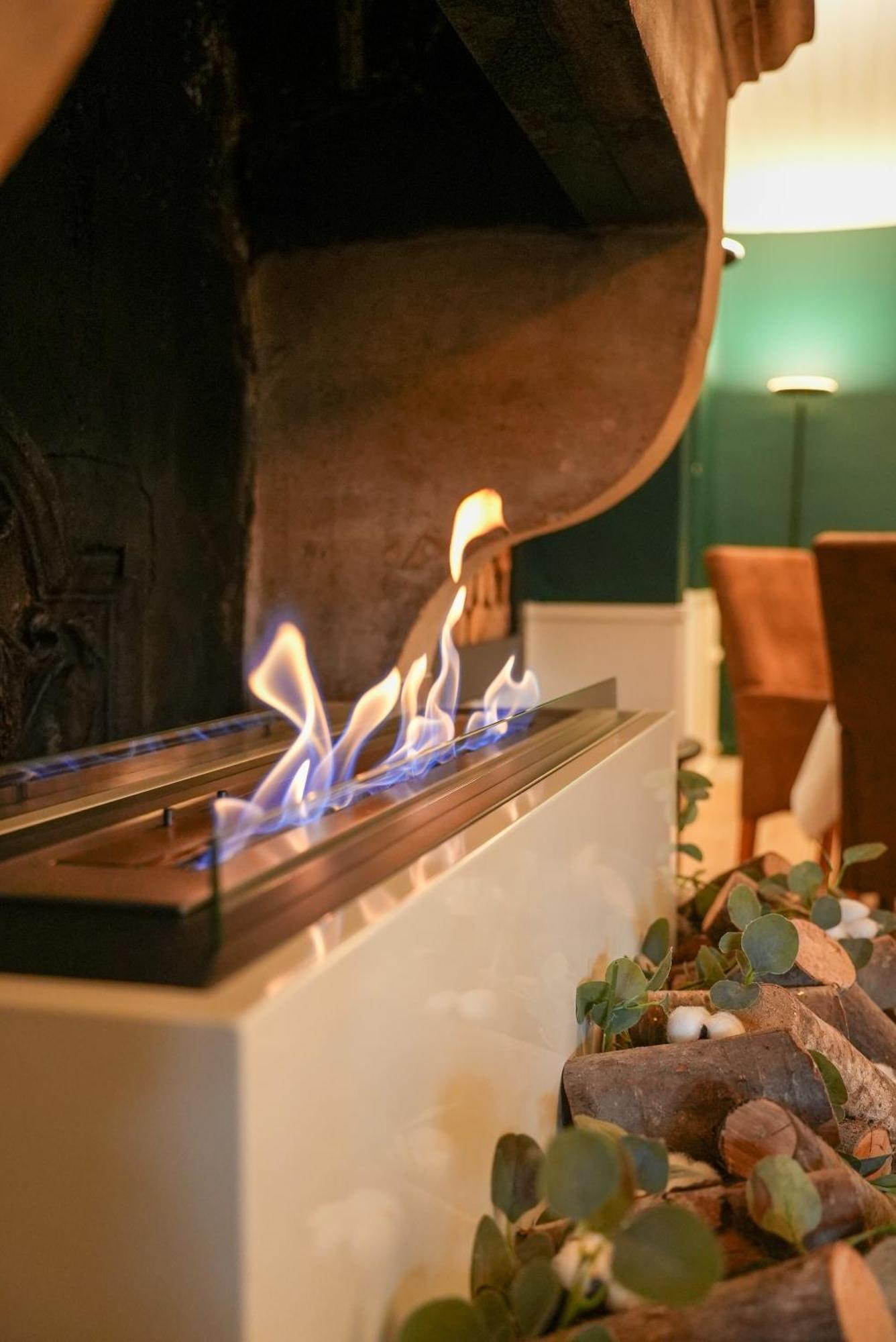 Hotel Logis Le Relais De La Voie Sacree Issoncourt Zewnętrze zdjęcie