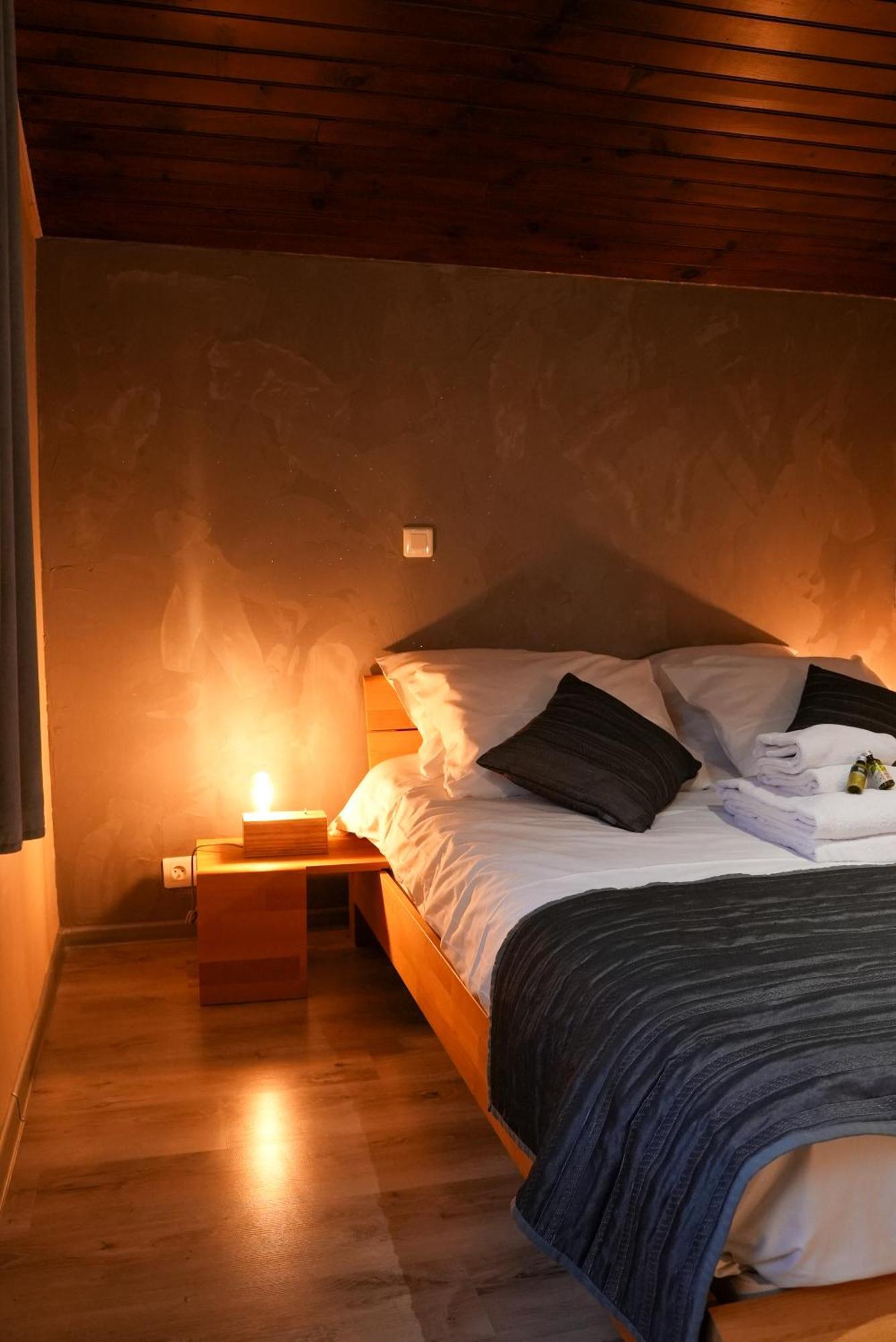 Hotel Logis Le Relais De La Voie Sacree Issoncourt Zewnętrze zdjęcie