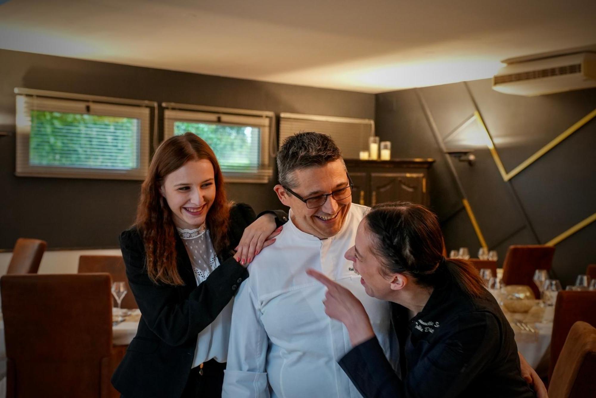 Hotel Logis Le Relais De La Voie Sacree Issoncourt Zewnętrze zdjęcie